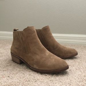 Gianni Bini Tan Suede Booties